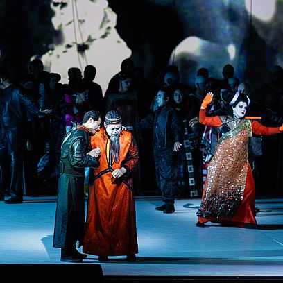 Turandot: Y. Lee; V. Kowaljow; S. Zanetti